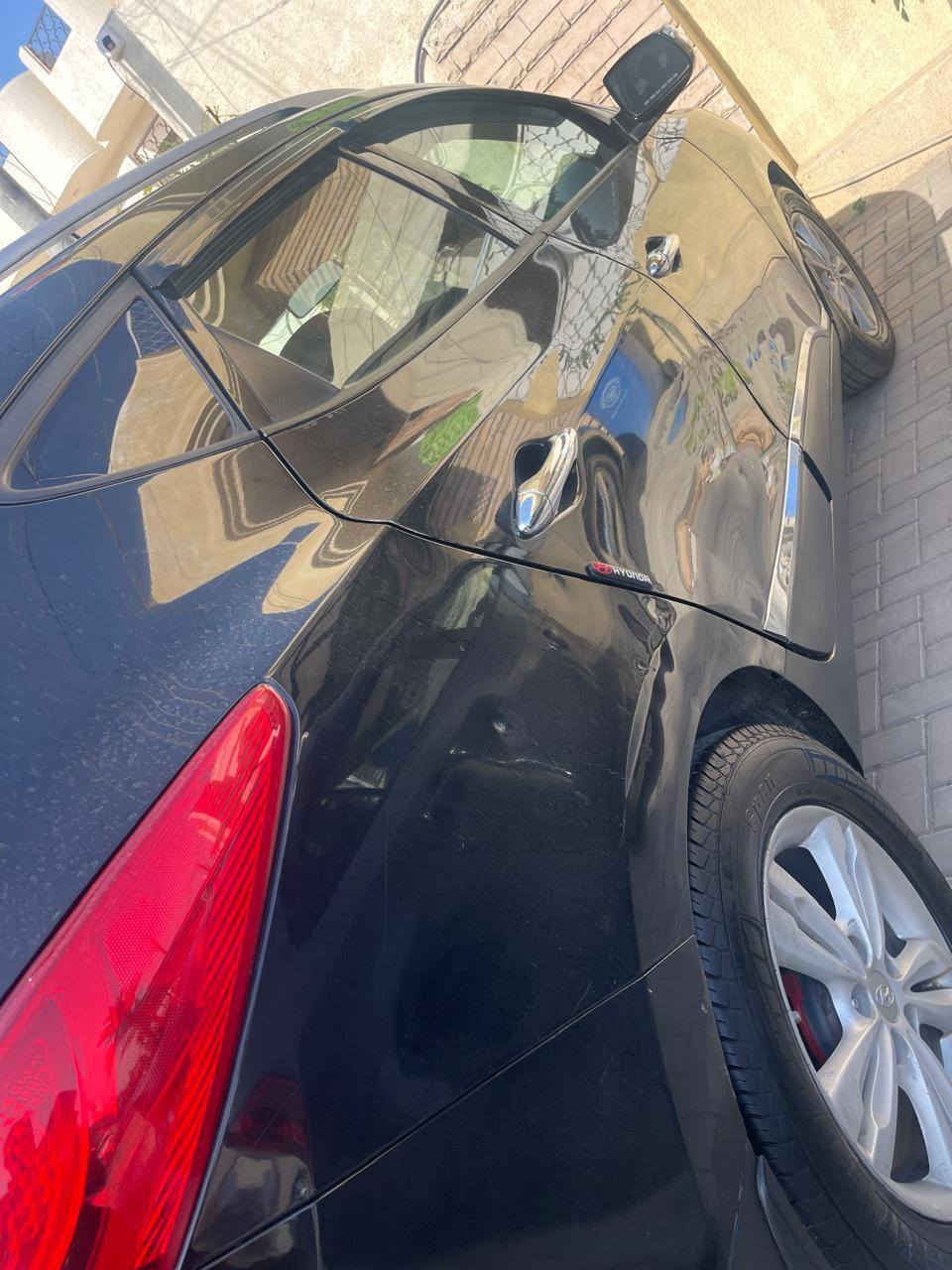 سلام عليكم للبيع
توسان 2012 امريكي حادث امريكا بنيد فقط مبدل بدون لغد وشاصي وبالعراق قبق الجنطه صبغ رقم بغداد انكليزي بأسمي 
محرك 2000 دوش كشن جلد تدفئه تبريد تايرات تخم جدد باتري جديد ادامه كامله وجاهزه
السعر 117 بيها مجال مكاني بغداد الكرخ
*********** بغداد, العراق
