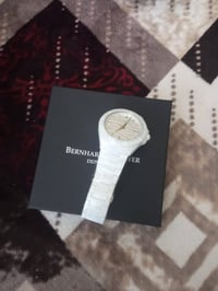 ساعه سويسريه • اصلي • قيم