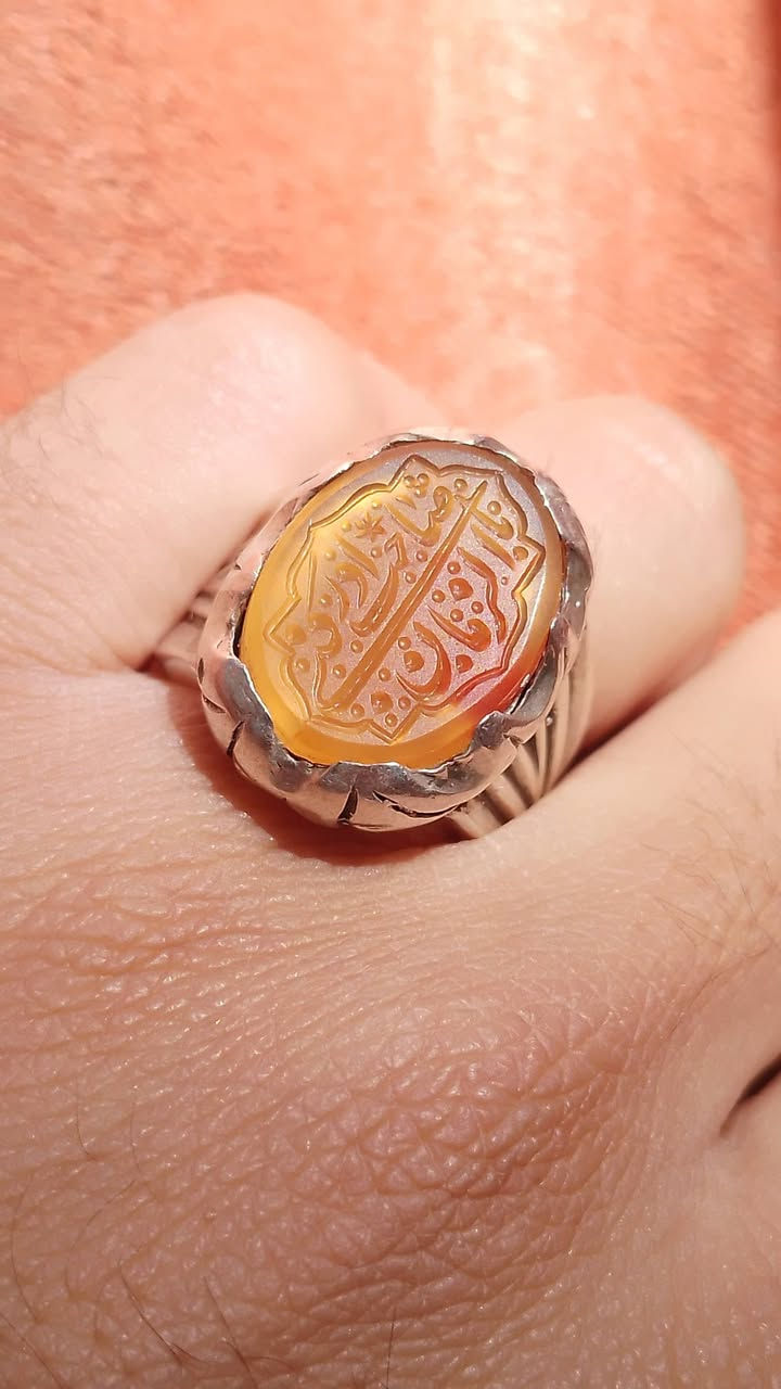 السلام عليــكم
 لبيع بـ ( 100 الــف)  بدون عمله رجاء   قياس « 21 _ 22 »
 محبس  عقيق يماني اصفر مُزعفر قطعه كلش حلوة 
مخطوط عليه :- ( ياصاحب الزمان ادركني) 
صياغه يدويه عراقيه ثكيل تحفه
بدون إحراج توصيل ماكو  ( بدون حجز رجاء اخوي )
مكاني  بغداد مدينه الصدر


**إذا كنت صاحب هذا الإعلان وتريد حذفه لأي سبب، رجاءا أرسل رسالة إلى الدعم الفني**