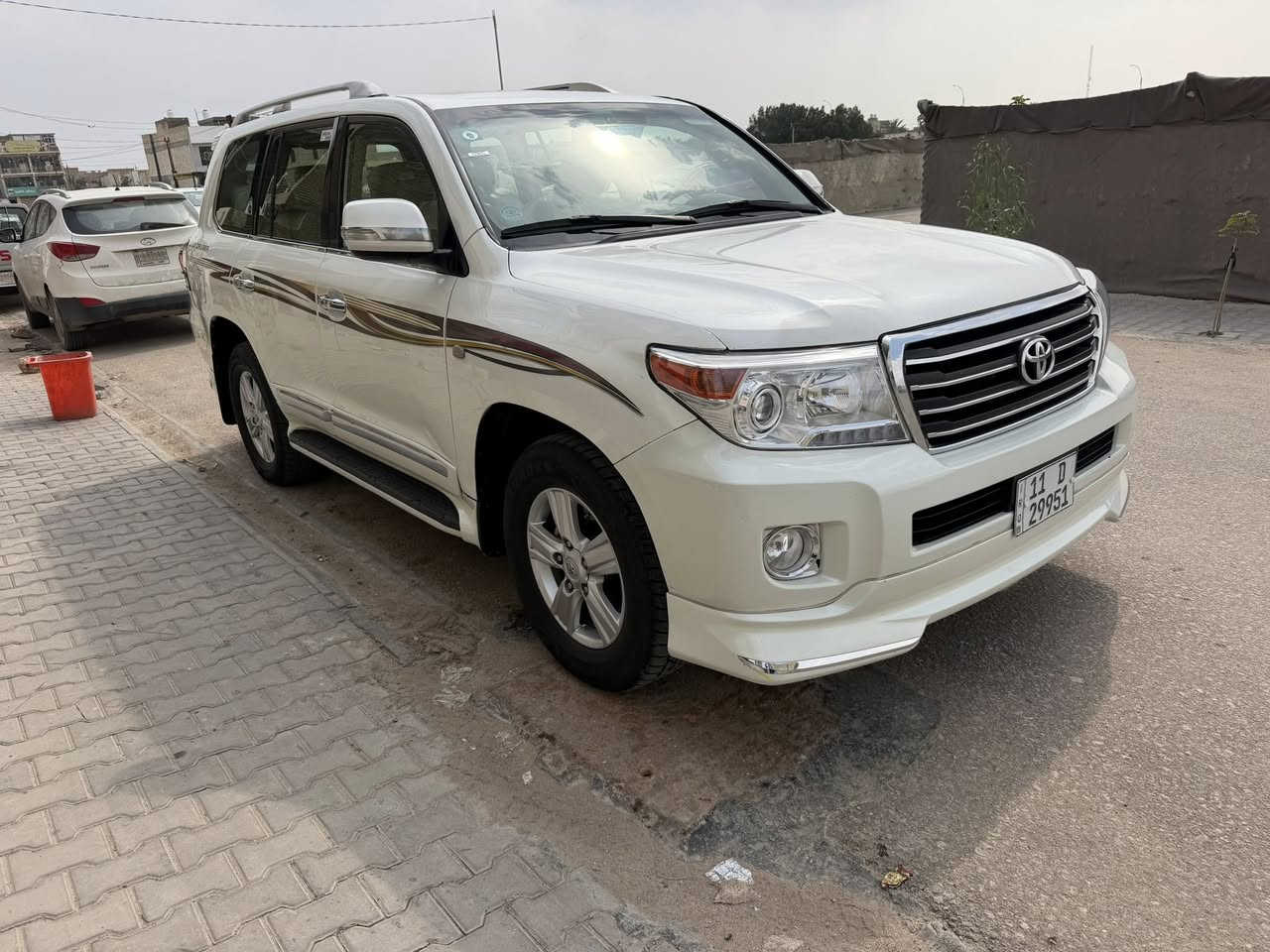 السلام عليكم
لاندكروز 2010 (v8)ابيضّ للبيع بيها منضومة غاز انسه شي اسمه صرف 

بسعر مناسب جدا جدا

285وبيها مجال  

🛑⭕️( الخطة مال سيارة جديدة ومابيها طبع ابداً )

رقم بغداد إنكليزي جديد بسمي شخصيا (v8)
سلندر مكفولة من الضربة ومن الصبغ ومن التبديل فول مواصفات فتحة وثلاجة وداخل لونين وأربع بوب بصمة لايت زنون وجاهزة حدادية وتخم تاير جديد سونار بالمنشور فقط ملاحضات بسيطه 
النوان النجف الاشرف


**إذا كنت صاحب هذا الإعلان وتريد حذفه لأي سبب، رجاءا أرسل رسالة إلى الدعم الفني**