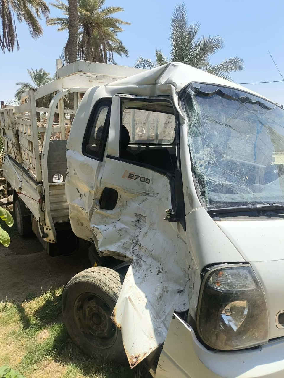 السلام عليكم كيا مضروبه للبيع موديل 15باسمي لاستفسار الاتصال على الرقم ***********
@
