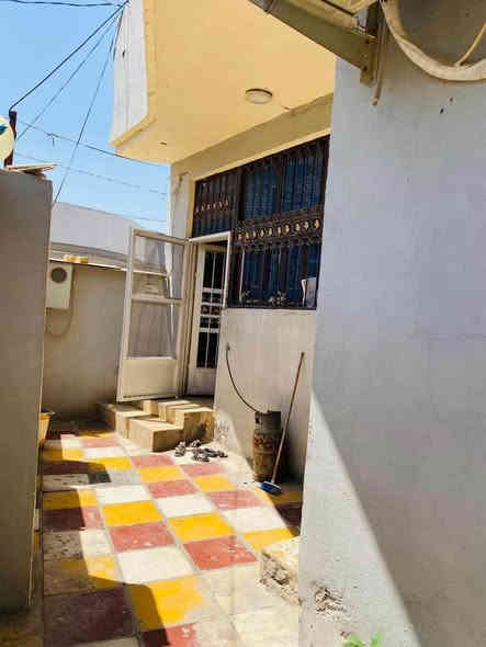 🏘️دار للبيــــــــــع
فـٓــــي ابوخستاوي  بل قرب من الشارع ٤بيت عل  شارع 
________________
المساحــــــة //١٢٠ #طابـــو #زراعـــــي #سنـــــد 25
الواجهـــــــــة //6
النــــــــــــــزال // 20
_______________
🧱🏗️ #الطابق
غرفه وصالـــــــــة وهـــــــــــول ومطبــــــــخ
 ومجمــــــــــع صحيــــــــات

إزاره سيراميك 

🧱🏗️
__________٧٥وبي مجال ________💲
#مكتـــــــــب
                🏘️دار السعاده للعقارات 🏘️
#الكائـــــــــن
   شارع_حله كربلا مجاور أوبن هاوس 
 ***********📞☎️📞
___________________________________________
