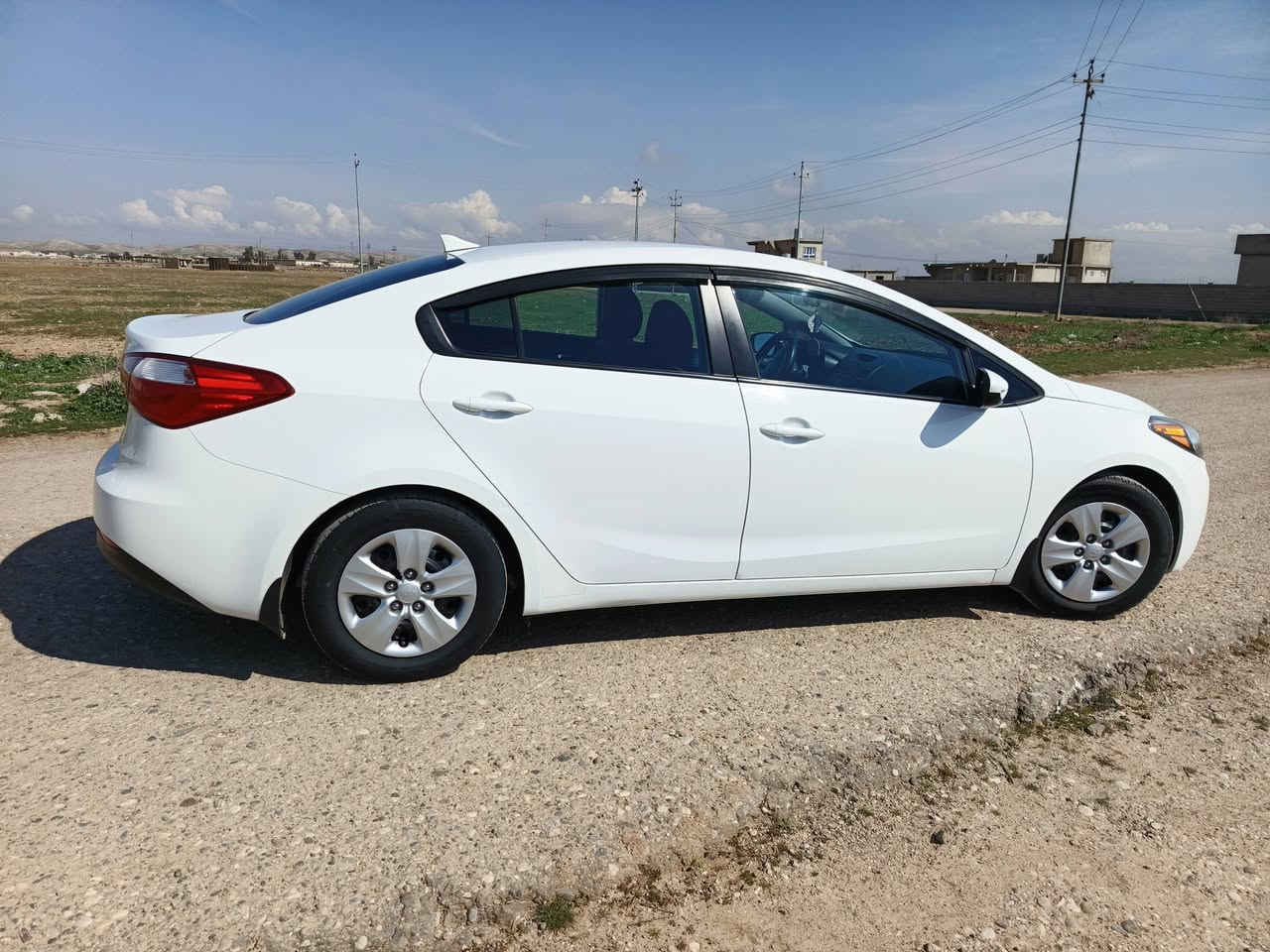 السلام عليكم
كيا فورتي 2016 العداد 65 ميل محرك 18 دوش كير 6نمر AT وارد امريكي بدون ضرر واحد على واحد حتى الطخم على وضع الشركه مواصفات نظام ايكو مانع انزلاق شرط التحويل للستفسار التواصل على***********
