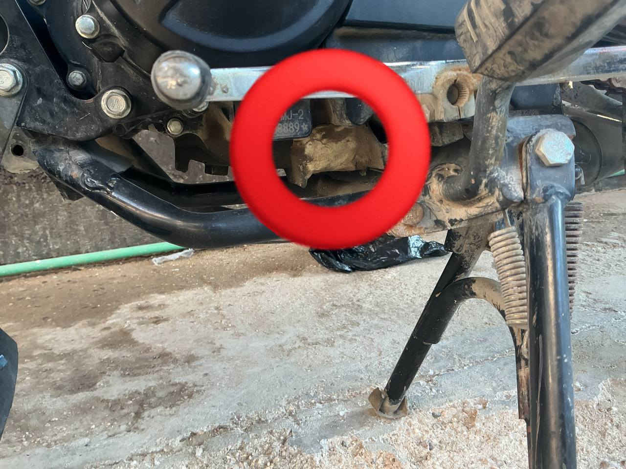 .
دراجة دايون نفخ مديل 23 طالعة ب 24 اوراق كاملة دراجة برغي مل مفتوح بيها فقط وحدة من الصرات هي بيها صرتين وحدة منهن سولكت ف لغيتها بعجينة مثل ما موضع بالصورة اني دراجة ما ذب عليه ربع دينار غير البانزين والدهون سعرها  مليون و700

 وبيها مجال مكينة 150

مكاني كربلاء طريق النجف قرب جامعة العميد
رقمي ***********
