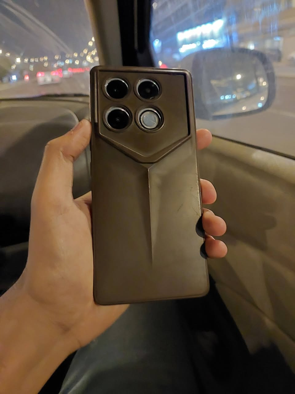 انفينس جي تي 20 برو جهاز نظيف ذاكره 256 عشوائيه 24 شريحتين بالببجي 120 فريم سعر 125 شراي يتصل***********
