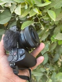 كاميرا البيع  sony zv e10 11  جديد ممستغدم 07844843106الاتصال