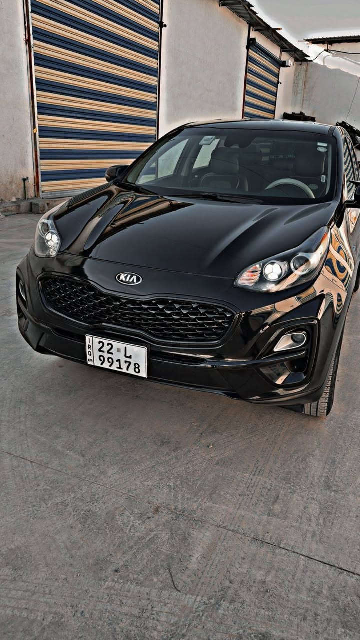 السلام عليكم
كيا سبورتج 2022 
اللون اسود 
شاشه كامره دواره رادارات ويل كب دفع رباعي
كشافات اماميه محرك 2400cc وبعض من المواصفات الاخرى
الخادث السياره بدون صبغ بدون بارد 
باب خلف الساىق فقط مبدله نفس اللون من امريكا مبدله
رقم الشاصي بالمنشورً
الموقع بغداد الكاظميه جكوك 
السعر 173$
للاستفسار ***********
