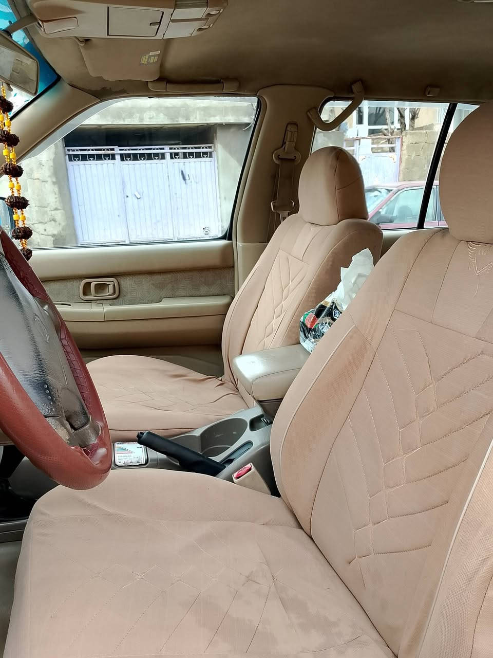 نیسان پاسڤاندەر
مۆدێل 2001  ڕەقەم سلێمانی 
 سەنەوی  بەسەر نەچوە 
گێڕ تۆماتیک ،، دەبڵ ئەکسل لێجێدا ئیشەکات ،،
ناو زەرد ،،، ئاوێنە کارەبا،، چوار جام کارەبای ،،  قفڵ مەرکەزی 
تەبریت سارد و گەرم لەسەر سویچ،، چوار تایەو  ویلی تازەی لە ژێردایە  ،،
بەناوی خۆمانۆیە بەیانی بەناوتۆ ئەکەم ،،، غەرامە چی تیابو ئی گێڕینۆ،، 
سەیەرەکە زۆر جوان و تندوتۆڵە. 
سعری زۆر  مناسب ،،  58  گەڵاو  مەعامەلەیە برایانە✔
 گۆڕینەوەش دەکەم ✔ 
 زۆر خۆشەویستن . 
   0750 125 29 46 
0778 391 7273
