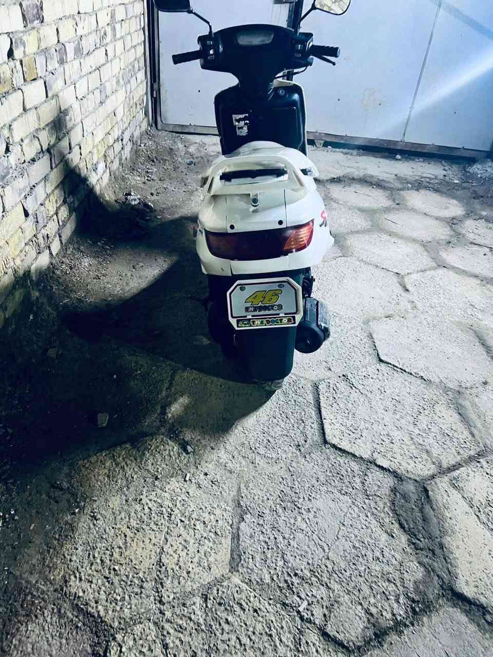 السلام عليكم
دراجة فراشه للبيع ما مفتوحه كهرباته كامله  سلف هندر شلعه ومعدل مكينة ناعمه 
ما عوزها ايشي الدراجة كامله مكاني ديوانية مركز  السعر 450 وبيها مجال للاستسفار خاص ❤️،


**إذا كنت صاحب هذا الإعلان وتريد حذفه لأي سبب، رجاءا أرسل رسالة إلى الدعم الفني**