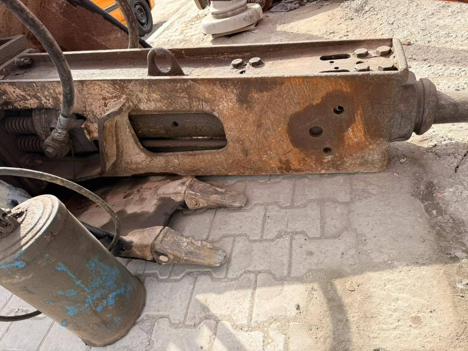 سلام عليكم نقار مونتبير حجم 9 نضيف
جاهز للعمل 
استفسار ***********
