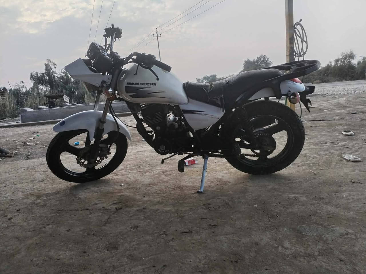 السلام عليكم دراجه للبيع  هوشه التواصل على هذا الرقم***********
