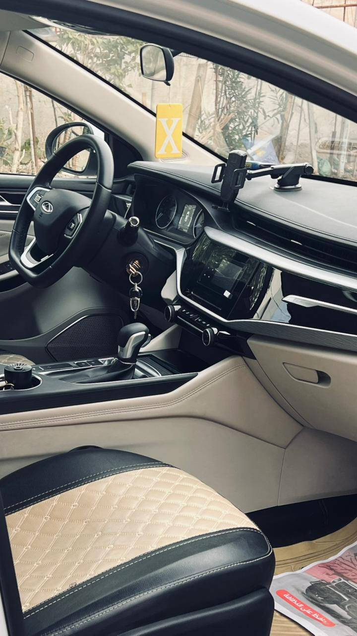 السلام عليكم شيري اريزو 5 موديل 2025 ماشيه 20450 مكفوله من الدعاميه للدعاميه سياره مدوشمه ارضيه كشنات جنطه السعر 107$ وبيها  مجال شي بسيط مكاني بغداد الدورة ابو دشير للتواصل رقمي *********** ابو زيد
