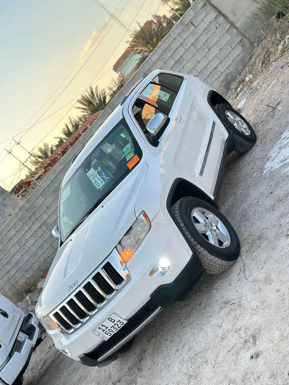 سلام عليكم عندي جيب وارد امريكي بيهه ربع قطع صبغ بدون دواخل شرط شواصي الغودتكم حوض كفاله محرك ٦سلندر صدر تخم تاير جديد داخل بيجي كشن كهربائي بصمه سياره احله من صوره رقم بغداد نكليزي شرط تحويل *********** مكان ديالي تقطع القدس  السعر ١٣٠وبيهه مجال حك جيه   ‭٠٧٧٢ ٤٠٧ ٢٩١٢‬
