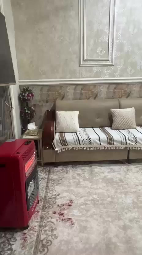 بيت اللبيع بدبيسات وره حسينه الزهراء قرب شارع العام موقعه حلوو وقريب ع المستشفى وعشارع مساحته 100متر طابقين عكاده بيت نضيف وحديث بي غرفتين كبار بطابق الثاني طابق الارضي ستقبال صاله مطبخ حمام داخلي خارجي طابو ملك سعر 95وبيه مجال


**إذا كنت صاحب هذا الإعلان وتريد حذفه لأي سبب، رجاءا أرسل رسالة إلى الدعم الفني**