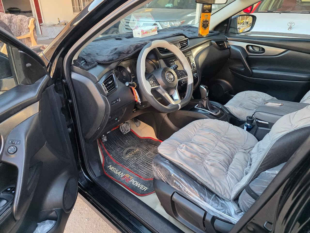 للبيع نيسان
 روج موديل 
2019
ماشيه 94 ميل
وارد امريكي
ضرر راس البنيد
جاملغ خلفي يم قبق البانزين بالعراق
والباقي مكفول 
السيارة جديدة 
رقم الانبار الانگليزي 
باسم صاحبها 
تحويل مباشر 
السعر 135
للاتصال ***********
العنوان الانبار قضاء حديثة معرض الحي العسكري
