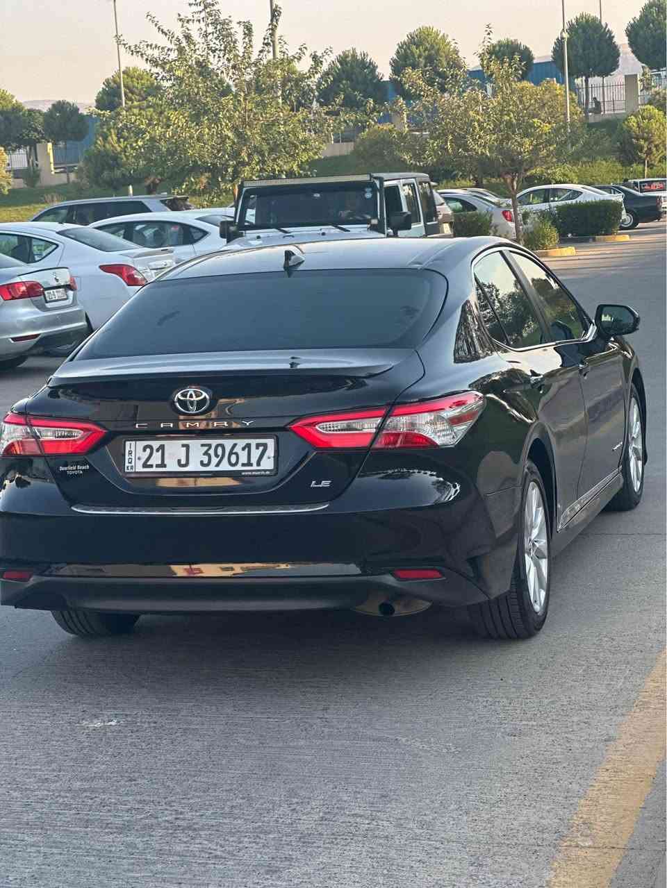 تۆیۆتا کامری ٢٠٢٠ ئەمریکی ناو ڕەش 
ڕادار ،خەتی جادە ،شاشە ، abs ,تەحدید سورعە ،کامێرا ،چوار جام کارەبا ،گێچ ئەلیکترۆنی و دیجیتاڵ ،eco
گێڕوو مەکینە: جایز 
بێ تەقەو ڕەقە 
لێدراوی:٣ پارچە 
بۆ زانیاری زیاتر 
ژمارە مۆبایل:*********** السليمانية, العراق
