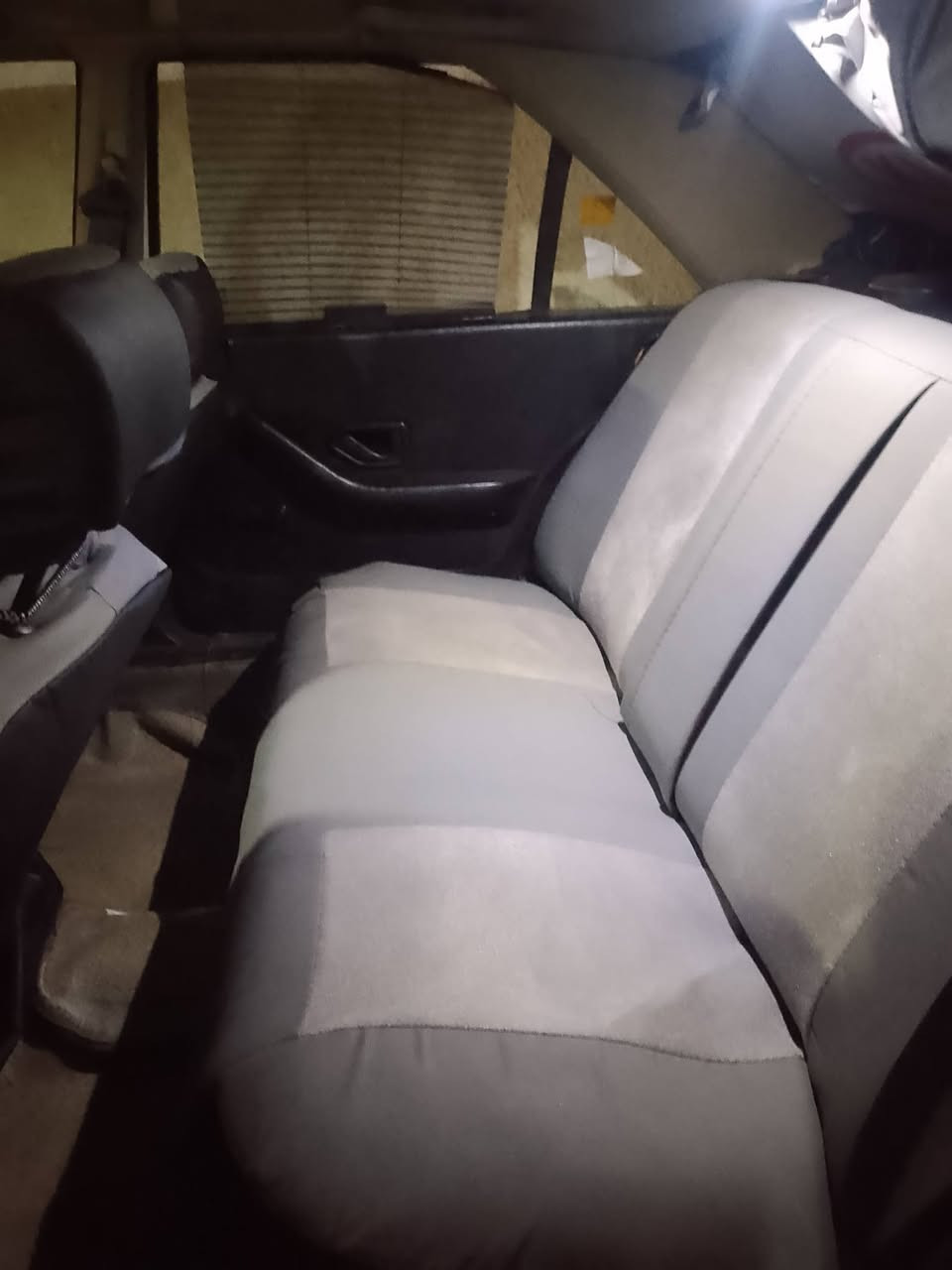 سلام عليكم بيجو GLX 405 بلاديه نقطة خياس ما بيهة السيارة بيهة كير ومكينه فرنسي اصلي وين متريد شغل وطلع السيارة كله جديد حداديه صدر امامي خلفي تخم تأير اصلي قبل سبوعين بدلتلهة تبريد ثلج الله شاهد تدفئة السيارة مالتي الشخصية مكملهة من البرغي للبرغي السيارة باسمي تحويل ثاني يوم 2012  بس صدك تعبان عليهة بل عافيه على الياخذهة السعر 44 وبيهة مجال حك الجيه مكاني سلمان باك المدائن اي استفسار تفضل خاص او رقمي ***********
