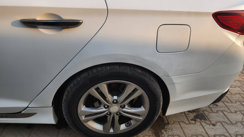 فول مواصفات سبورت  ، بدون ايرباك، رقم اربيل 

المواصفات
1 بصمه ودخول بصمة ابواب وترحيب 

2 سلايد روف 

3. شحن وايرلس

4 رادار نقطة عمياء

5. مقاعد جلد

6. المقاعد الامامية تدفئة

7 تدفئة بالستيرن

8 مقعد السائق كهرباء

9 تبريد قطعتين والامامي منفصل السائق عن الراكب 

10 شاشة مع جهاز فتح يوتيوب بالشاشه

11. كامرة دوارة مع حساسات رجوع للخلف وتنبيه بالشاشه

12 جنطة ذكية فتح عند الاقتراب

13 مكينة 2400 

14 تحكم فول بالاستيرن 
مثبت سرعه واوامر صوتية وتحكم بالشاشه 

15 شفتات للكير بالاستيرن

16. ويل كب 17
*********** البصرة, العراق
