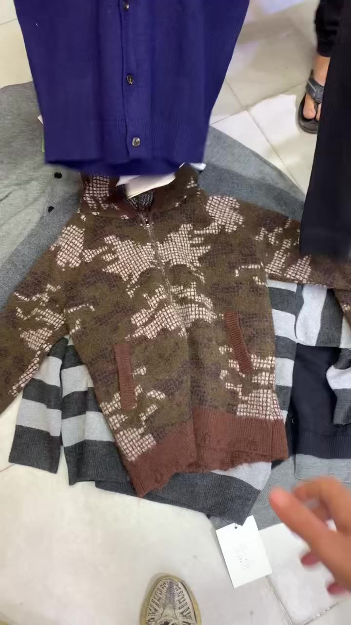 شباب 
شلعات رخيصه 
ملكانات فول 
اخر قطع 
***********
