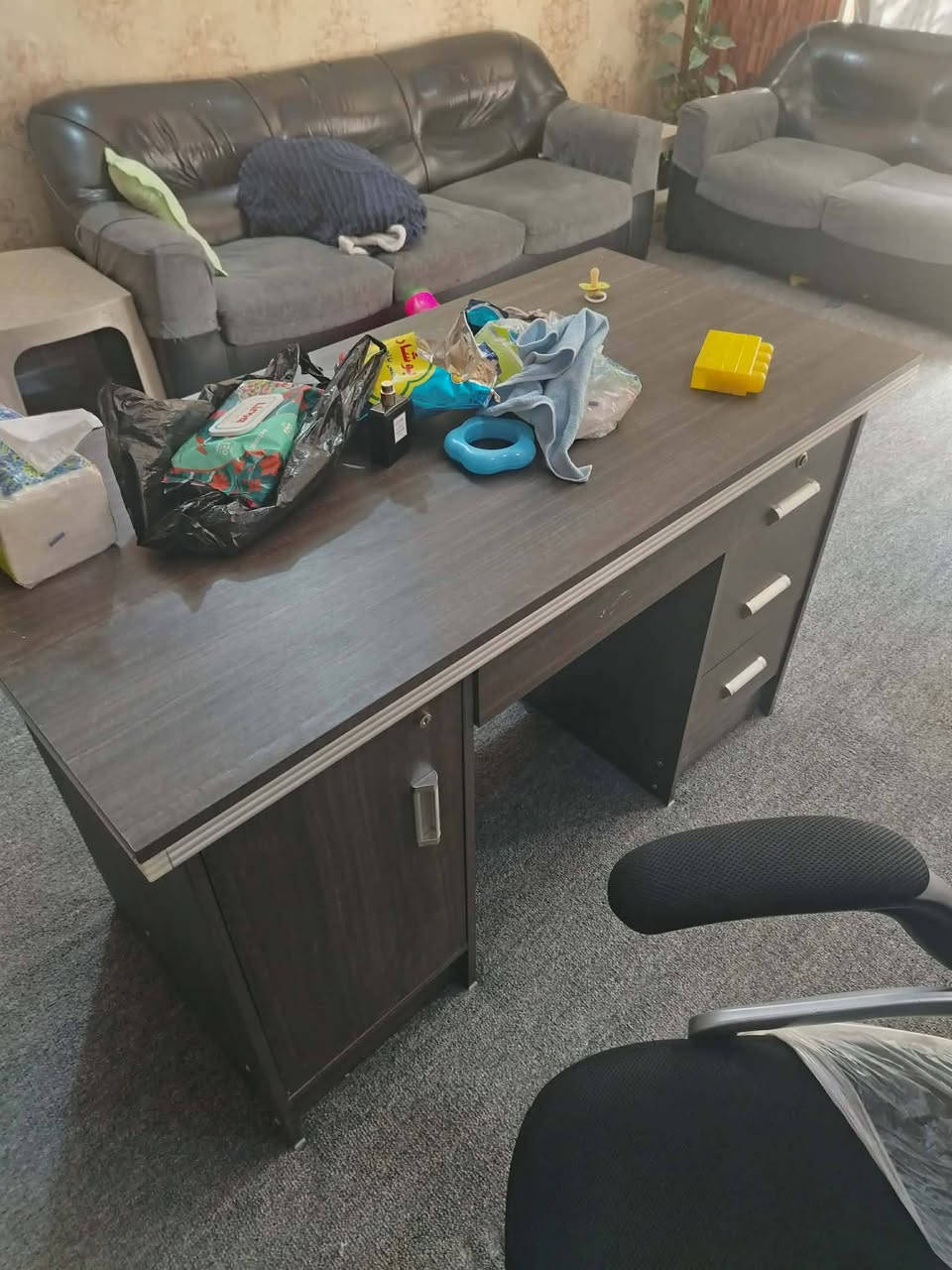 اغراض جديد غير ثلاجه طباخ ميز لوكر مستعمل ملاعيب طفال الاسعار  منسب استفسار على خاص او لاتصل ***********
