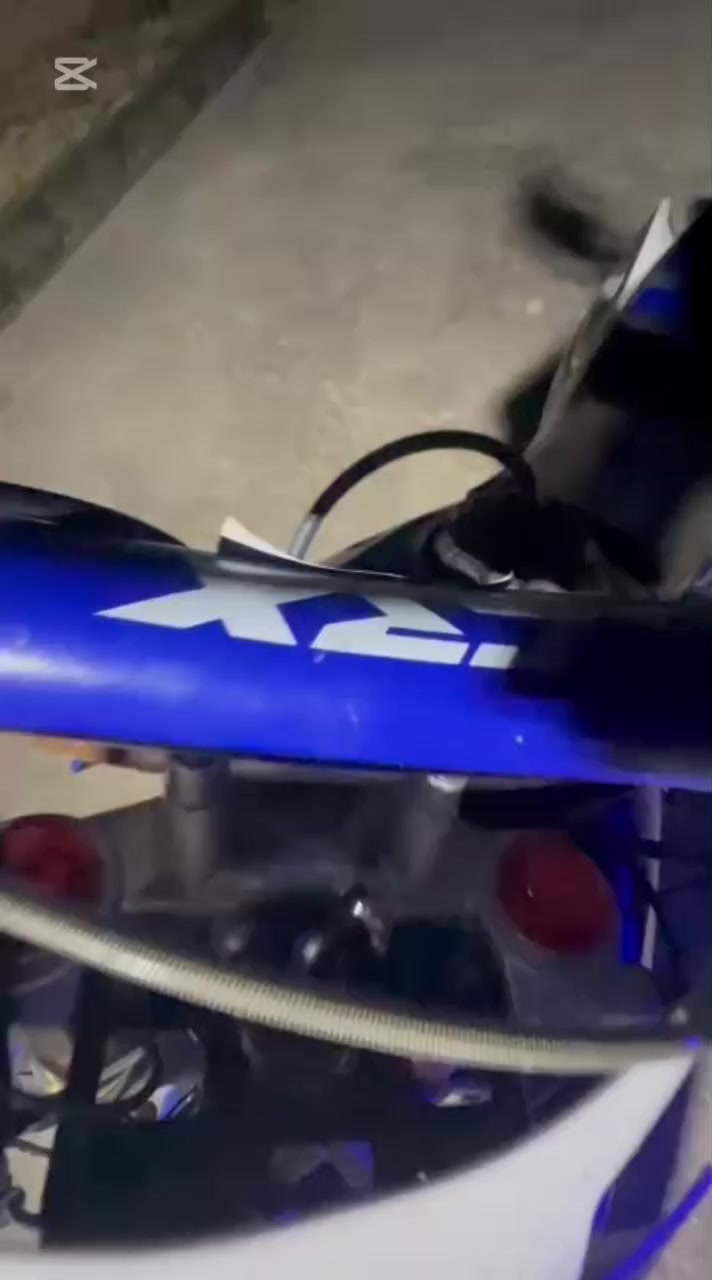 السلام وعليكم موطور للبيع CRX2026. 300CCالسعر مليون و200موجود خاص


**إذا كنت صاحب هذا الإعلان وتريد حذفه لأي سبب، رجاءا أرسل رسالة إلى الدعم الفني**