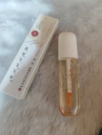 ملمع شفاه • أتراغالوس • متغير اللون