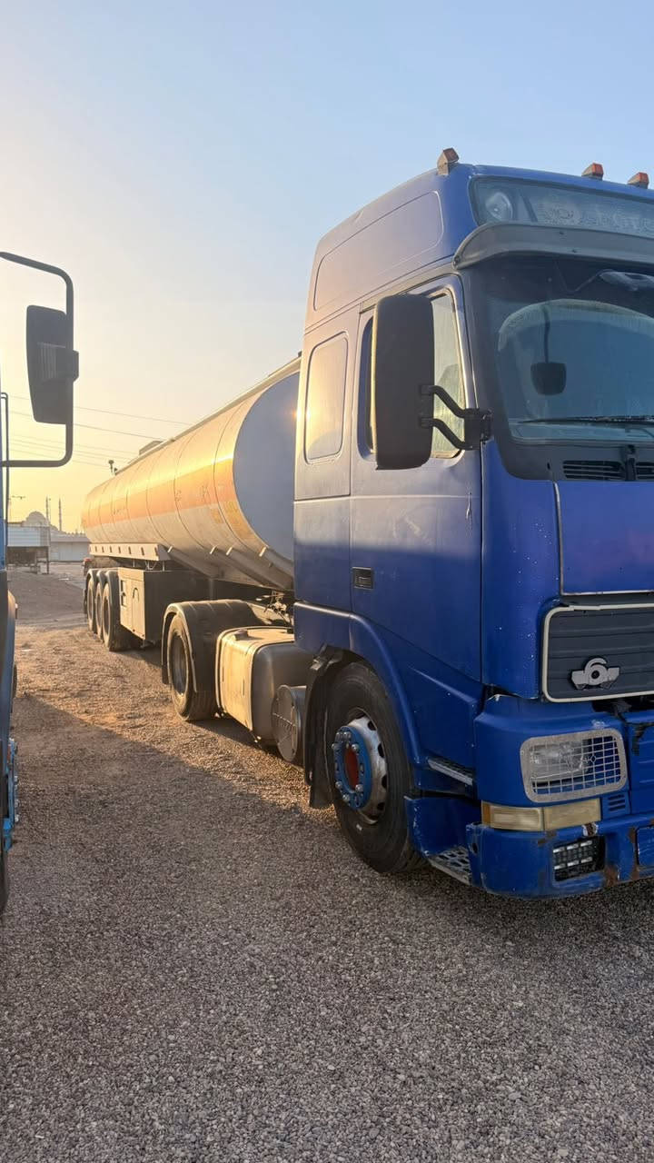 السلام عليكم 
فولفو دكتوره
موديل 2000 
حجم 420 
كير 3*3
رقم أنبار مربوطه صهريج
تانكي مصلاوي 3 محاور دبل تاير
دناكير صيني
سياره جاهزه للشغل 
بيها طوناج وجي بي اس 
السعر :175$ ورقه 
العنوان : الفلوجه / معرض الرشيد 
للاستفسار :*********** او مراسله الصفحه
