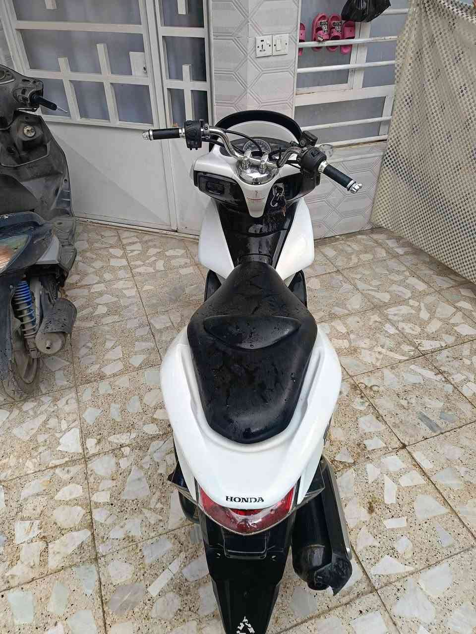 للبيع دراجه بي سي اكس جيل اول مكفولة كفاله عامه الدراجه مواصفات 150   السعر 12 ونص  ورقه قفل الاستفسار على الرقم ***********
