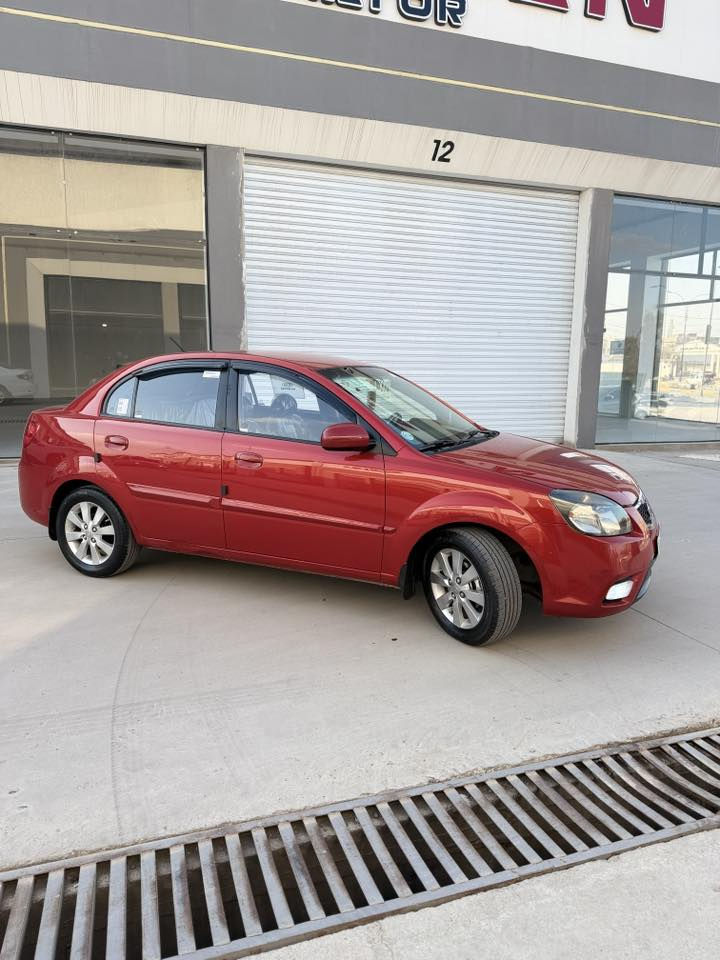 كيا ريو 2012 بدون صبغ مكينه vvt16كير بشرط سياره جاهزه وجديده ويل برايد تحكمات ستيرن شاشه وكامره  رقم جديد دهوك سنويه ماساقطه كابون بانزين بيها ورقي وسياره احلى من الصور سعرها 105بيها مجال كلش بسيط للاستفسار الاتصال على 

‭0772 516 4186‬

‭0750 238 4167‬
