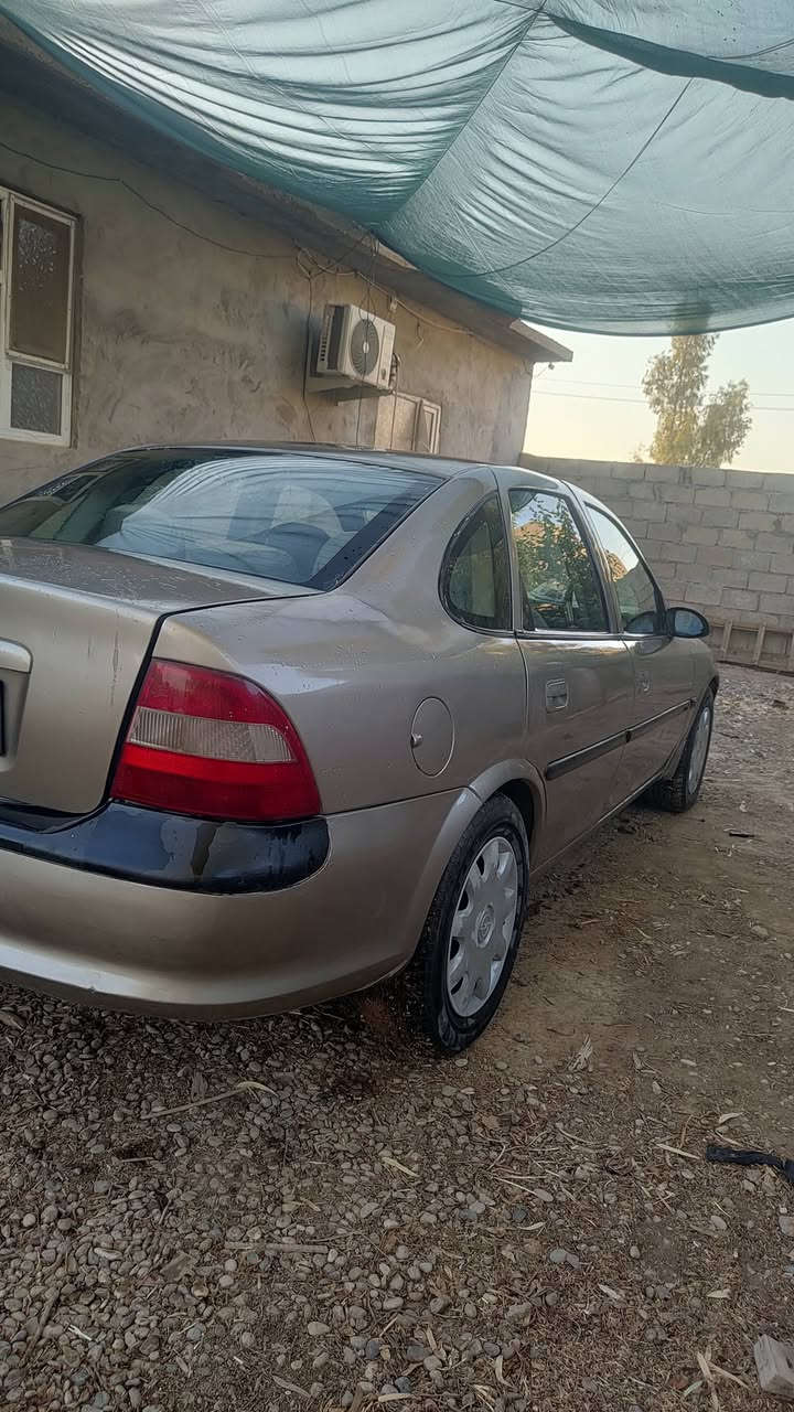 اوبل فكترا 97 محرك 2000
كير اوتو صبع عام اربع جوم اوتو شط
رقم نينوى شرط تحويل 
السعر 40  
موصل برطلة 
***********
