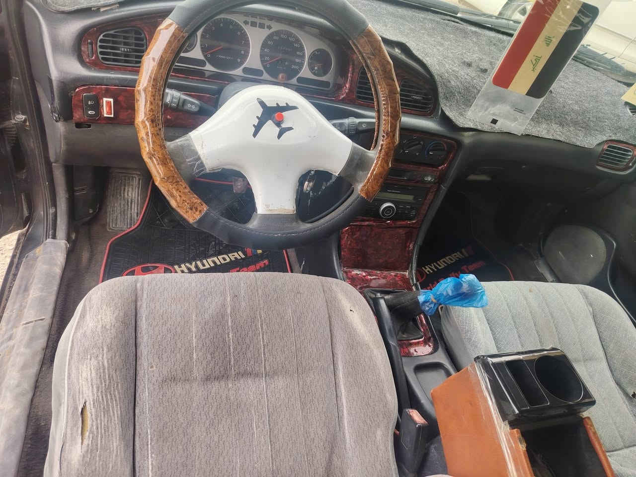 يلا السلام عليكم سوناتا 2 موديل 94 سياره حلوه ونظيفه محرك 1800 كير  عادي صدر جديد سياره متعوب عليها مال جناي كهربائيات شغاله سعره ٤٠ بيه مجال مكن هيت رقم الهاتف ***********
