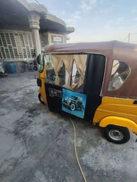 تكتك للبيع موديل 21 سنويه ورقم بغداد عنواني بغداد الاورفلي التكتك بيها...