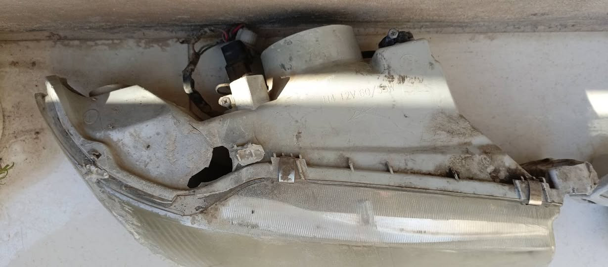 بيع بطانة ومازدات وبك لايت سعر35مال كياة كريدوس موديل 96 عنوان كركوك حي العسكري *********** كركوك, العراق
