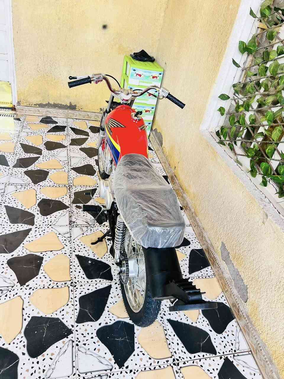 سلام عليكم شباب دراجة لبيع محرك سيجي نامه تعمير كله مكفول محرك بعدهه ماسحك اورق سنكر مديل2026 سعر خاص راسلني ؏ واساب *********** مكاني بصرة جسر العسكري شاري لاا يتعبني
