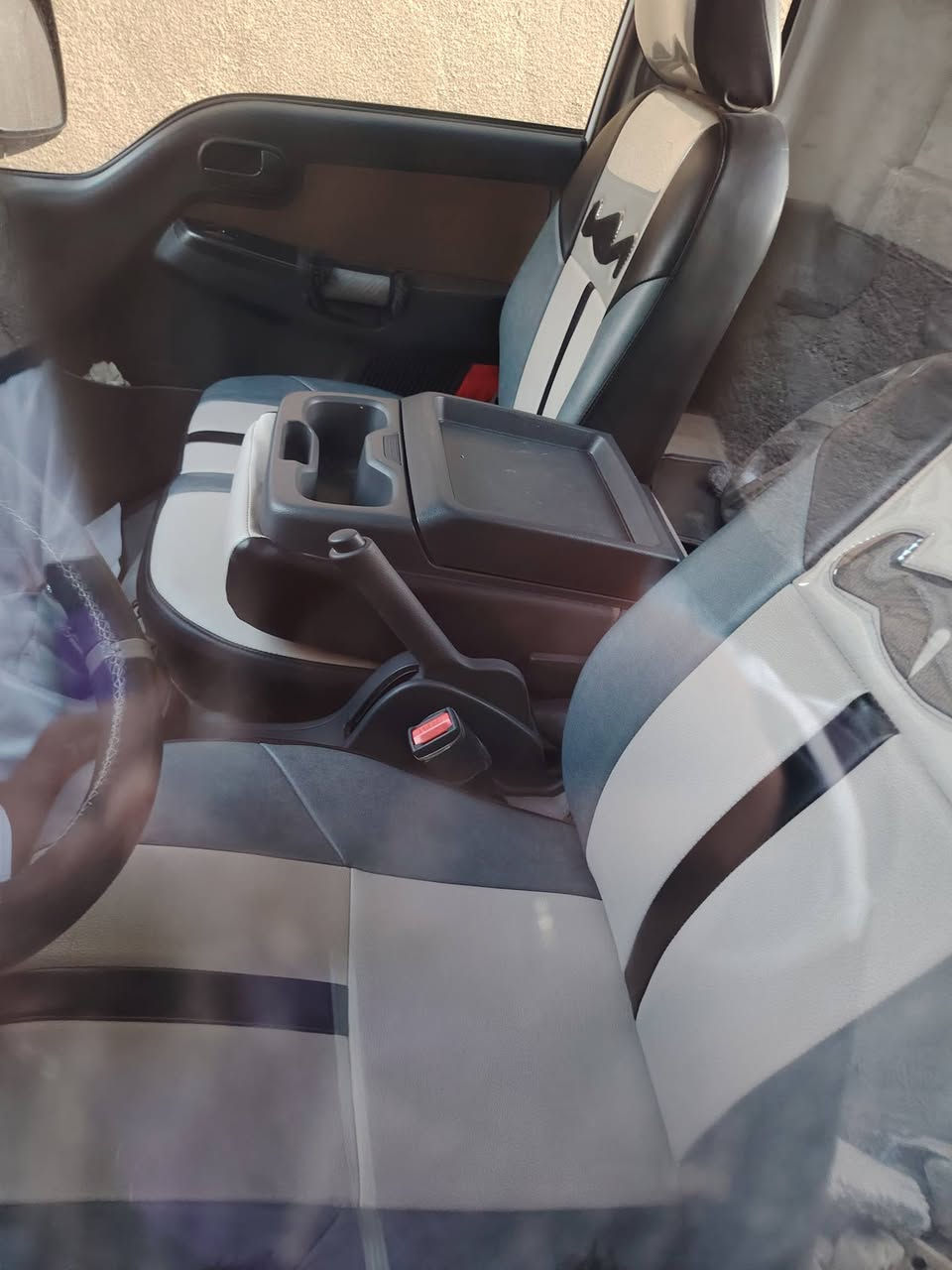 السلام عليكم كيا موديل 2025 ماشيه 5000 كامله من كلشي دوشمه تغليف درع امامي خلفي محجر بسمي رقم بغداد مكان السيارة بغداد مال جناي شغل كله درجه والى مكفوله كفاله عامه من كلشي الاتصال على الرقم ***********   احلا من الصوره السعر 178 وبيها مجال  كلش بسيط
