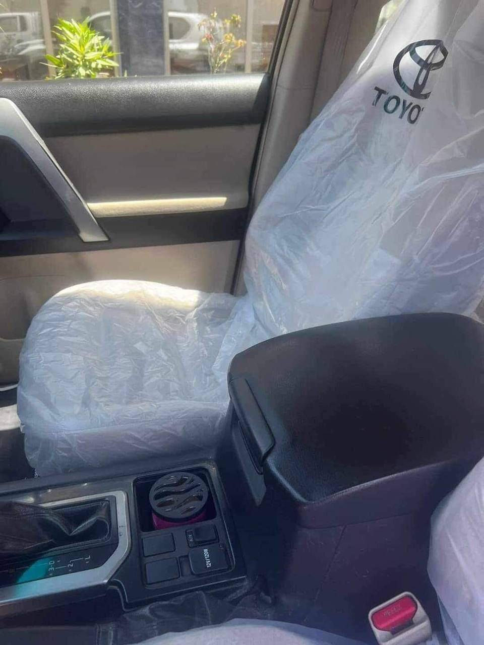 برادو ٢٠١١بغداد ابيض صدفي ٧ راكب فور ويل داخل مخمل مري متحركة تبريد ٣ قطع سبير مخفي تخم تاير شرط محرك وكير صبغ قطعتين مكانها بغداد زعفرانية للاستفسار ***********
