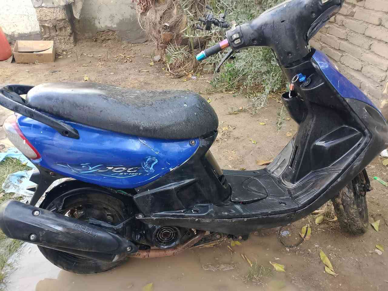 السلام عليكم ماكس قجمه للبيع
سلف + هندر + كلجات رياضي خلفي امامي  + صالنصه رياضي fm + دبل خلفي امامي + باتري جديد محرك نضيف 
السعر خاص 
رقمي *********** موجود واتساب
