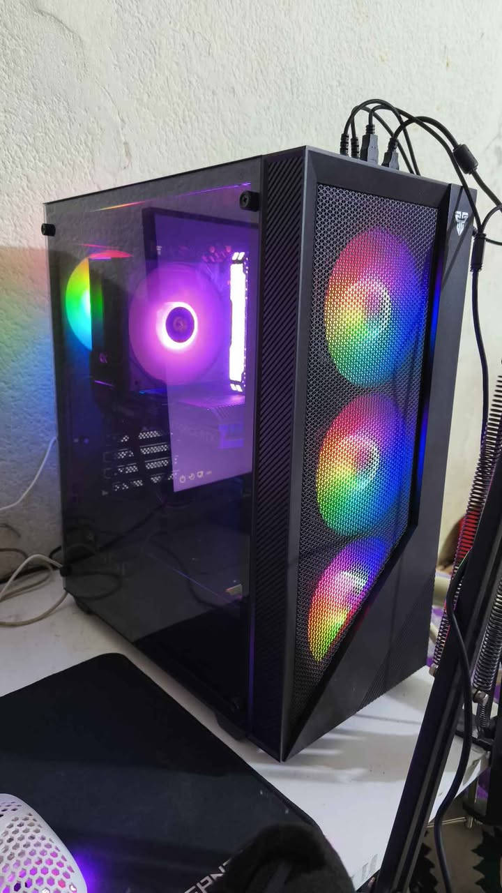 🖥️بيسي (فقط كيس) للبيع بمواصفات حلوه

-_-_-_-_-_-_-_-

CPU: Intel Core i5 14400F
GPU: Zotac RTX 4060 8GB Spider-Man Edition
RAM: Corsair Vengeance RGB 32GB DDR4 3200MHZ
Motherboard: ASUS H610M-K D4
SSD: Lexar NM620 1TB 
PSU: AZZA 550W 80+ Bronze
Cooler: Xigmatek AK400 ARGB
Case: Fantech CG77

-_-_-_-_-_-_-_-_-

للتواصل ماسنجر او عن طريق رقم الهاتف ***********
عنواني النجف وموجود توصيل
السعر: مليون وثلاثمئه وخمسون (1،350،000) وبيها مجال بسيط النجف, العراق
