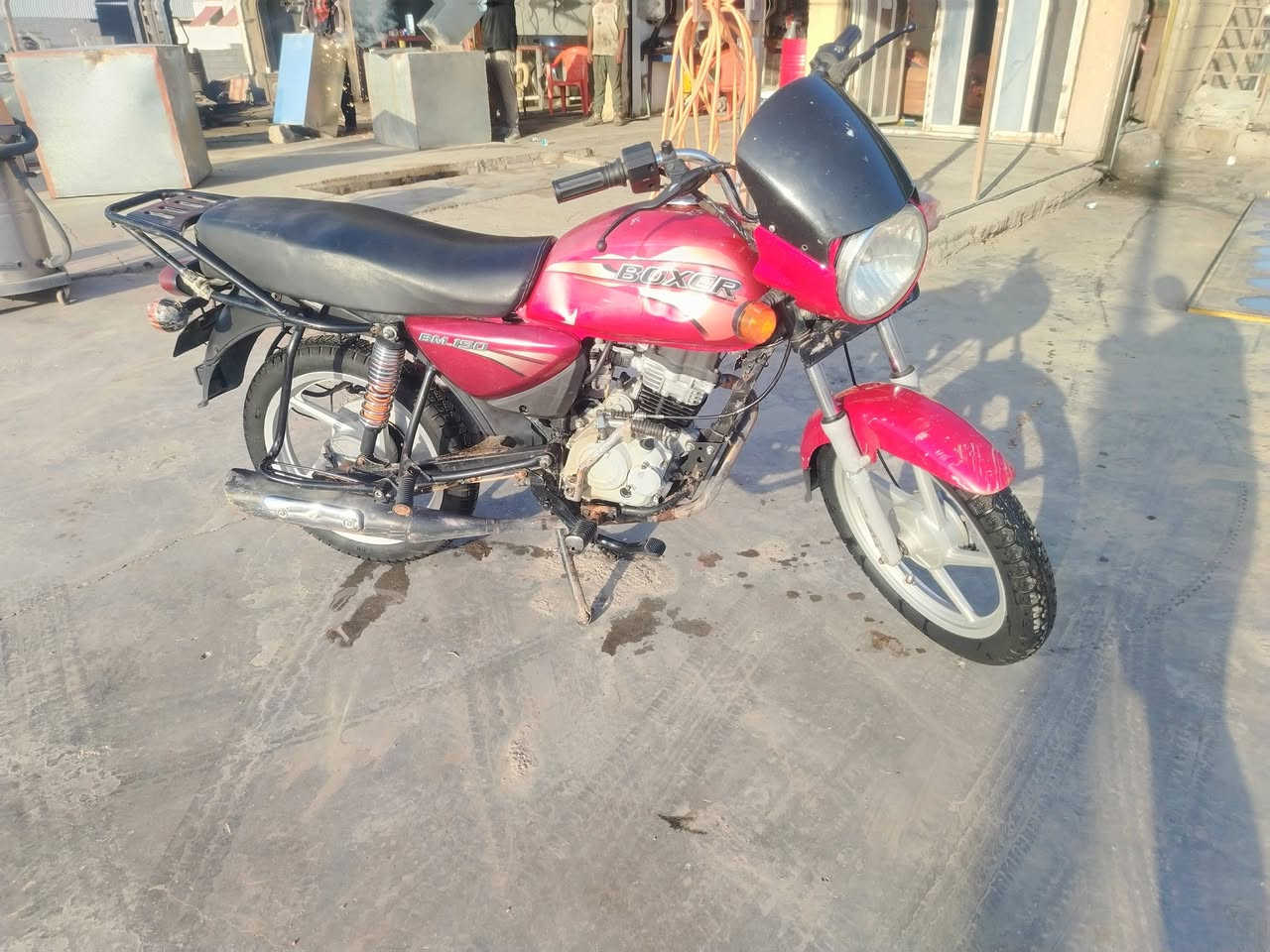 السلام عليكم للبيع
دراجه بوكسر موديل 18دراجه حلوه مال جناي كل نقص ما بيها دراجه حلوه ونضيفه اوراق اصوليه تروح ترقم كبل
دراجه كل نقص ما بيها كهربائيات سلف هندر زوج تايرات جدد دراجه تخبل مال جناي الشراي يتصل ويدلل***********
