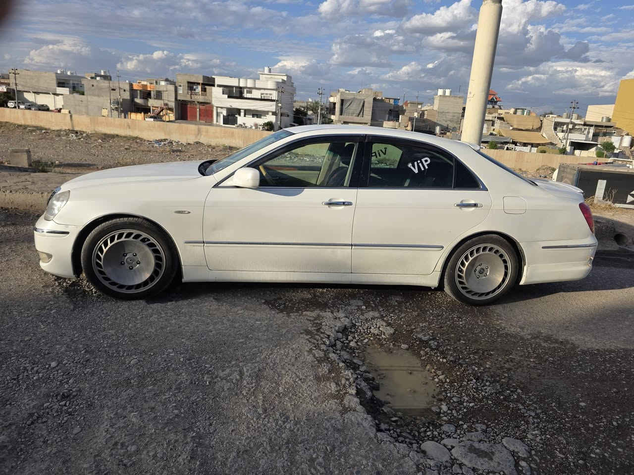ماجیستا 2008
چواردووگمەی ناو زەرد  

absبیلاد

چوار تایەی لۆکی لەژێرایە  ڕۆن و هایدرۆلێکێ گێری گۆڕاوە 

دەبلەکانی حووڕ کراوە بەرزوو نزم ئەکری  

مووشتەری نیت سەرمان مەئێشینە لەگەل ڕێزما   

ئدەدمێن وەری گرە  ***********❤
