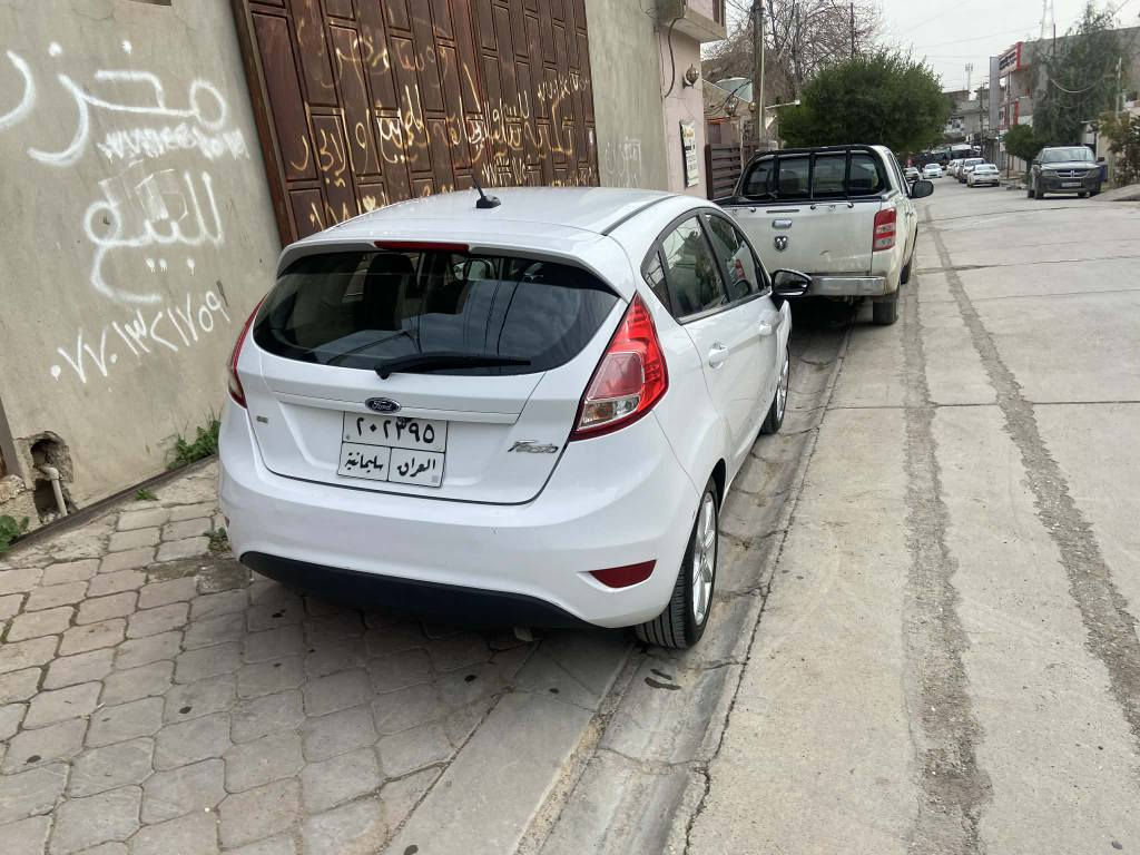 فورد فيستا موديل ١٩ بس بونيت صبغ بسمي بي بطاقة بانزين شرط التحويل والوكالة شرط كير محرك شرط الفحص ***********
*********** كركوك, العراق
