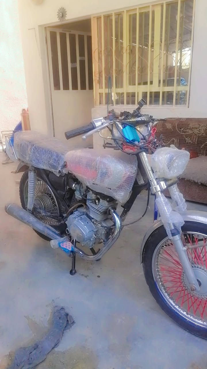 شغال اي عيب ما بيه فقط مال الهندر مكسور مراوس او بيع. قيم وخذ


**إذا كنت صاحب هذا الإعلان وتريد حذفه لأي سبب، رجاءا أرسل رسالة إلى الدعم الفني**