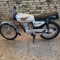 دراجة نارية • مقفوله • بدون اوراق