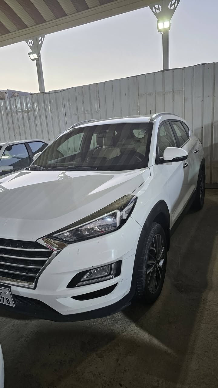 🚘 للبيع | هيونداي توسان 2019 🚘
✨ مواصفات خليجية
✨ محرك 2.0 — 4 سلندر
✨ أوتوماتيك
✨ ممشى 111 ألف كم
✨ بدون صبغ
✨ لون أبيض
✨ رقم أربيل باسمي خصوصي

🔹 المواصفات:
✔️ 3 أنظمة قيادة
✔️ تشغيل بصمة
✔️ أبواب بصمة
✔️ مقعد السائق كهربائي
✔️ مرايا جانبية شفط مع إشارة
✔️ مقاعد جلد
✔️ تكييف ممتاز
✔️ استعمال شخصي والسيارة نظيفة جداً

✅ جاهزة للفحص والمعاينة

💰 السعر: 18,500$ (18 ونص ورقة)
🔥 والسعر بيه مجال 🔥

📞 للاستفسار:
***********
المكان: النجف الاشرف
