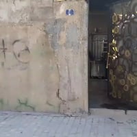 بيت في الخمسه الاف قرب اسواق الشريفي مساحة 125 طابق واحد السعر 80 بي م...