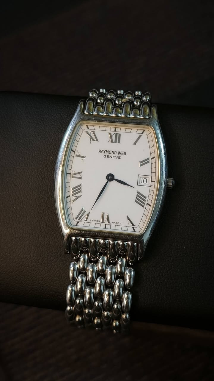 رايموند ويل RAYMOND WEIL
القطعة هي معرفة عن نفسها ماحاجة للكلام❤️
للطلب والإستفسار:
راسلونا عالخاص
أو على الواتساب المثبّت بالصفحة
***********
او على التليجرام: @drwatchee
