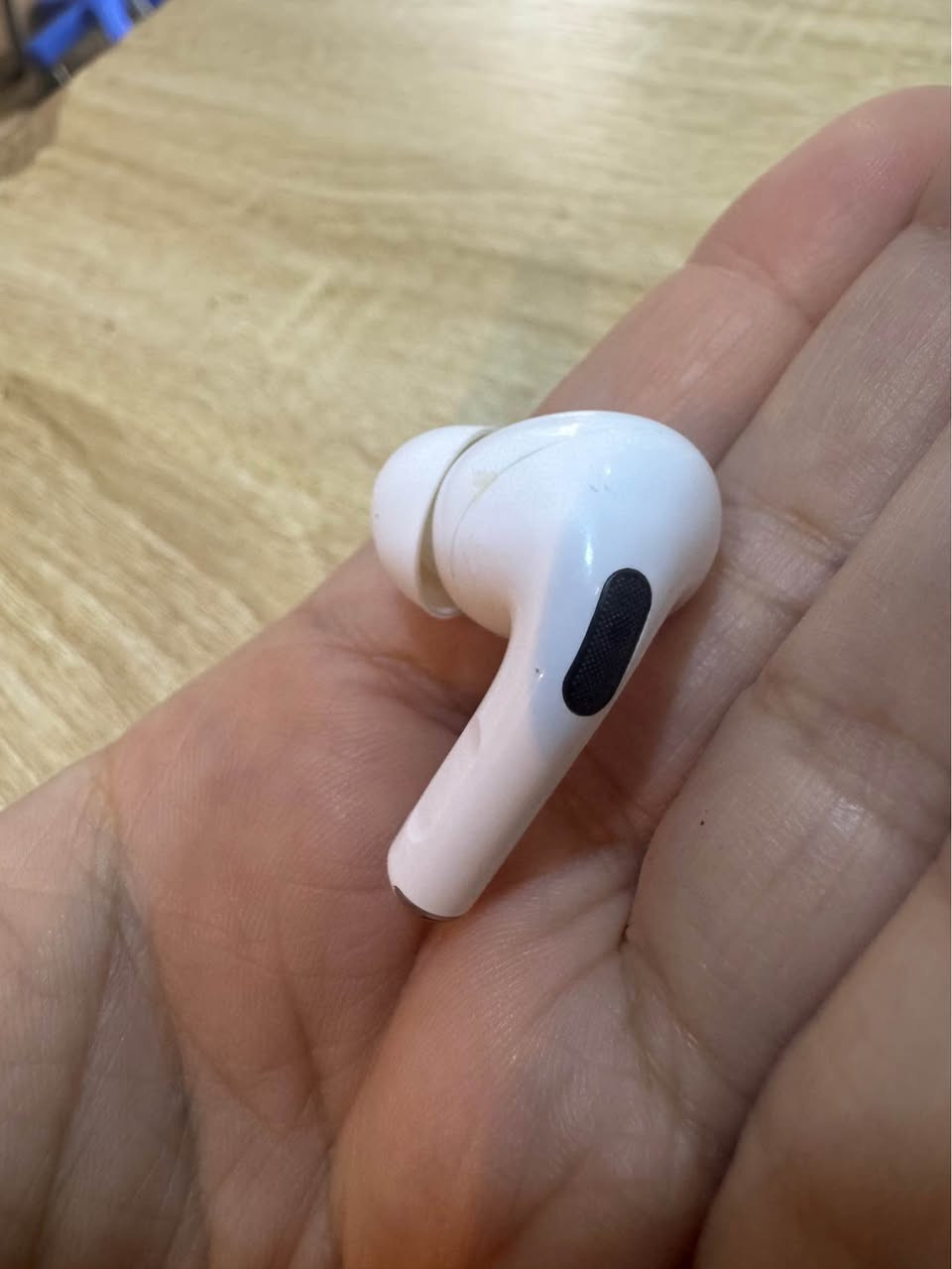 ايربود برو الاصلية 
جيل اول تفحصها يلا تاخذها
السعر ١٥٠ 
مكاني بغداد/السيدية بغداد, العراق


**إذا كنت صاحب هذا الإعلان وتريد حذفه لأي سبب، رجاءا أرسل رسالة إلى الدعم الفني**