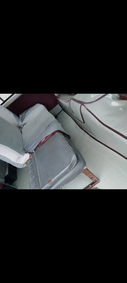 السلام عليكم فتون مديل 14.. موصليه ..موصليه.. للبيع او للمراوس مكينه وكير خير من الله ضربتها بلطويله ابيع كوم حديد مكاني بغداد الكماليه ***********
