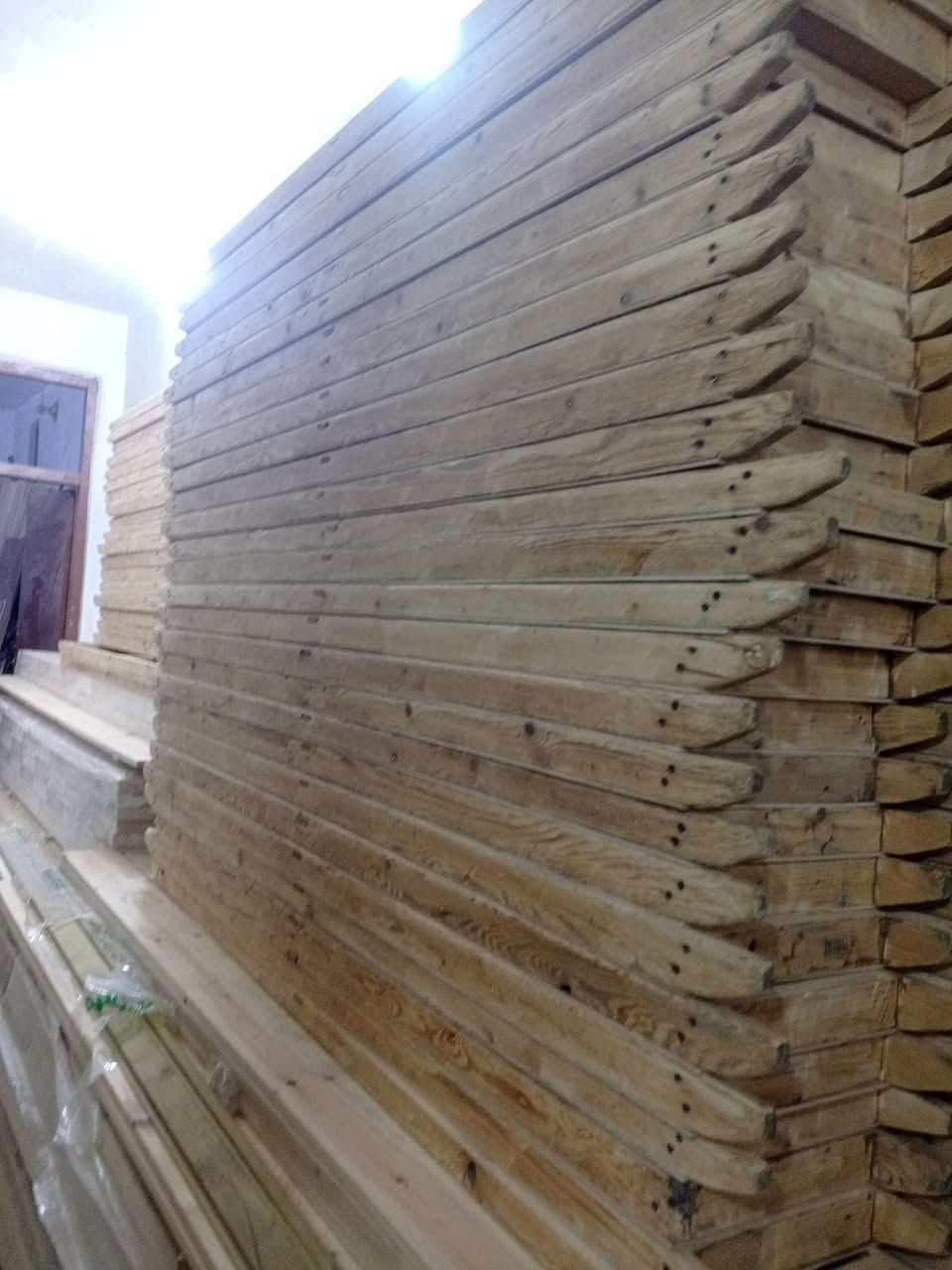 سلام عليكم طاوليات للبيع عدد 165السعر 8ونص العنوان بغداد زعفرانيه
***********
