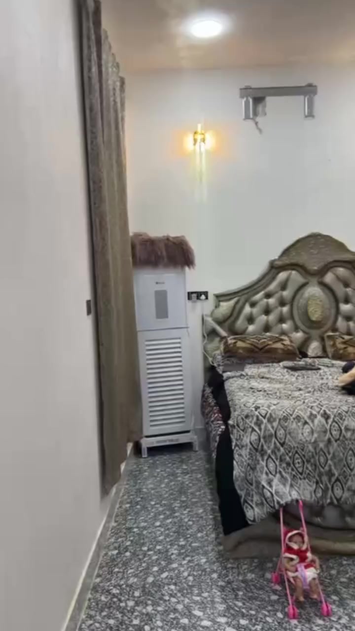 بيت لبيع ١٠٠م طابو صرف حي الفداء شارع ابو لبنان قرب لواقعه ***********
